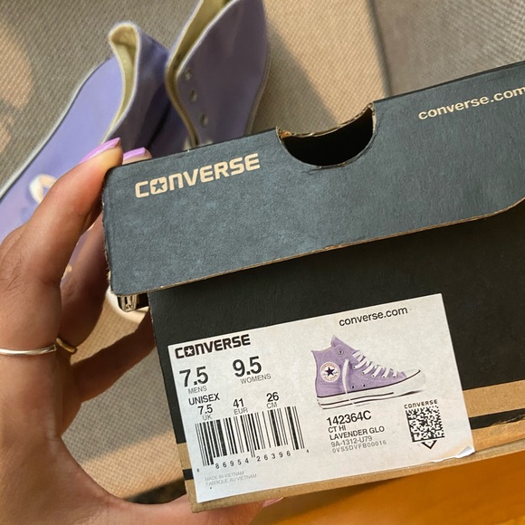 High Top Converse - Picture 4 of 5